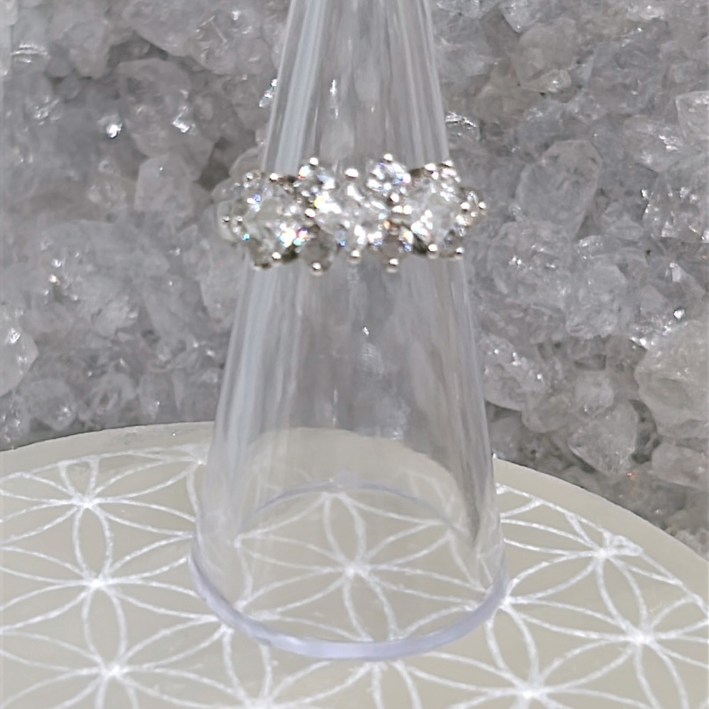 Vintage faceted Cz Ring 925